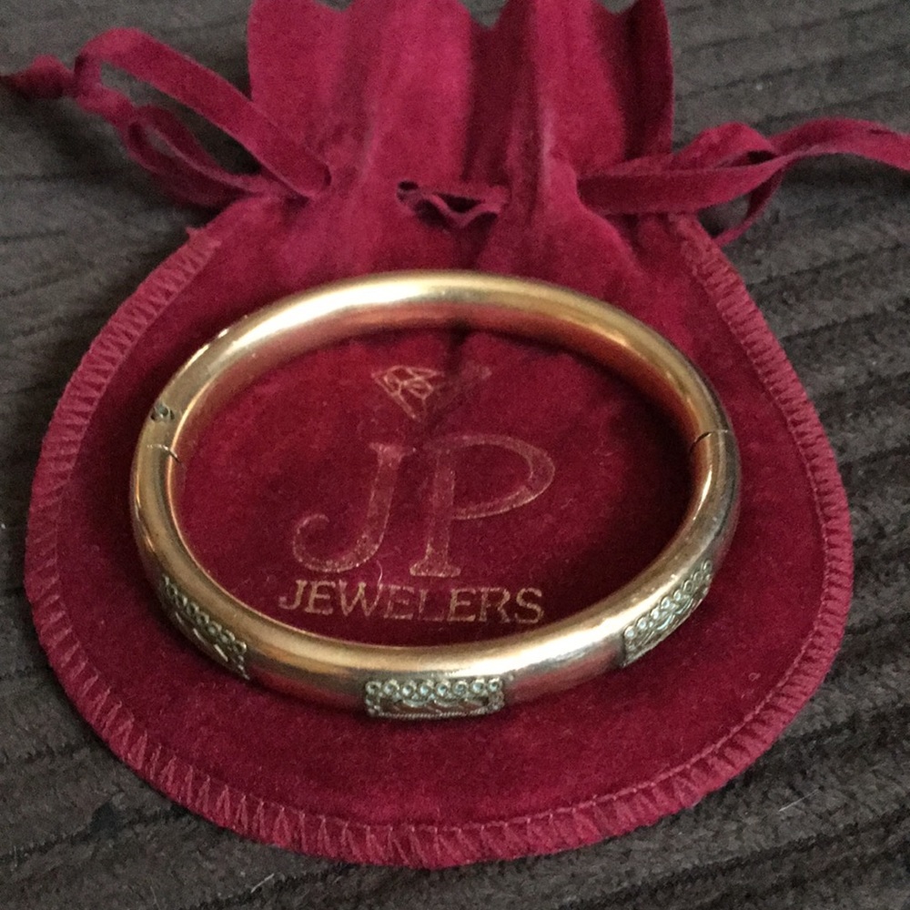 Antique gold tone bracelet